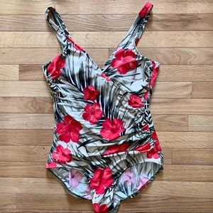 LANDS END ONE PIECE SWIMSUIT SIZE 16